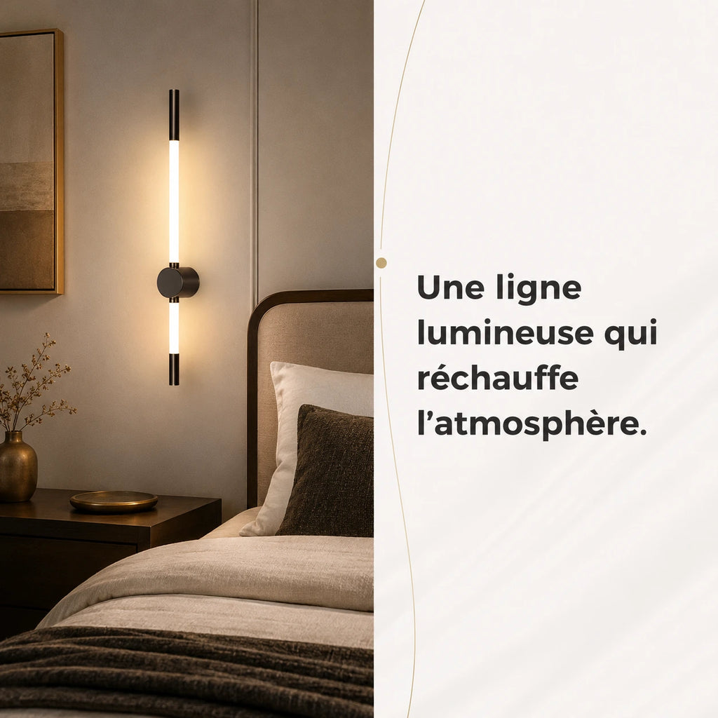 Applique murale chambre LED linéaire noir et doré allumée dans une chambre