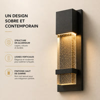 Détail de la structure en aluminium noir de l'applique murale extérieure

