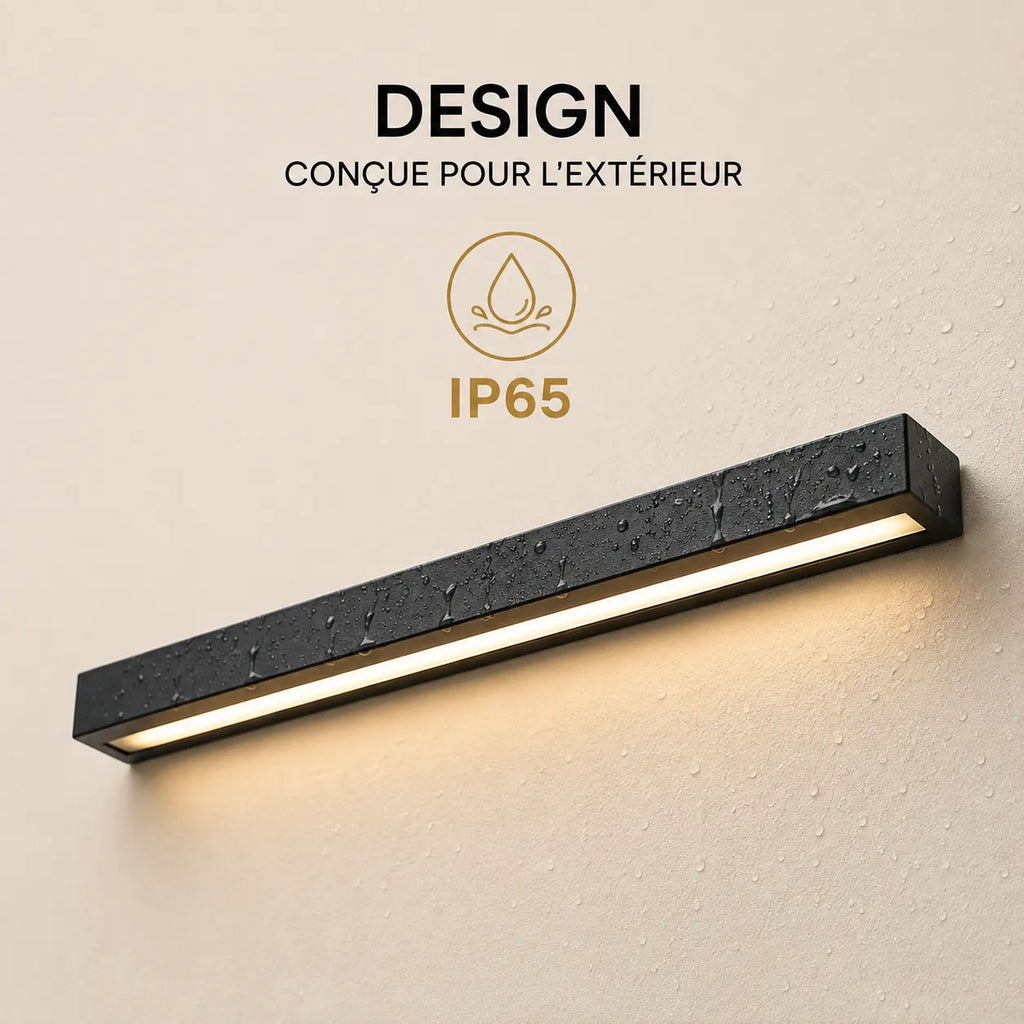 Applique murale extérieure LED linéaire IP65 installée sur une façade
