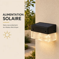 Applique murale extérieure noire compacte alimentée par énergie solaire