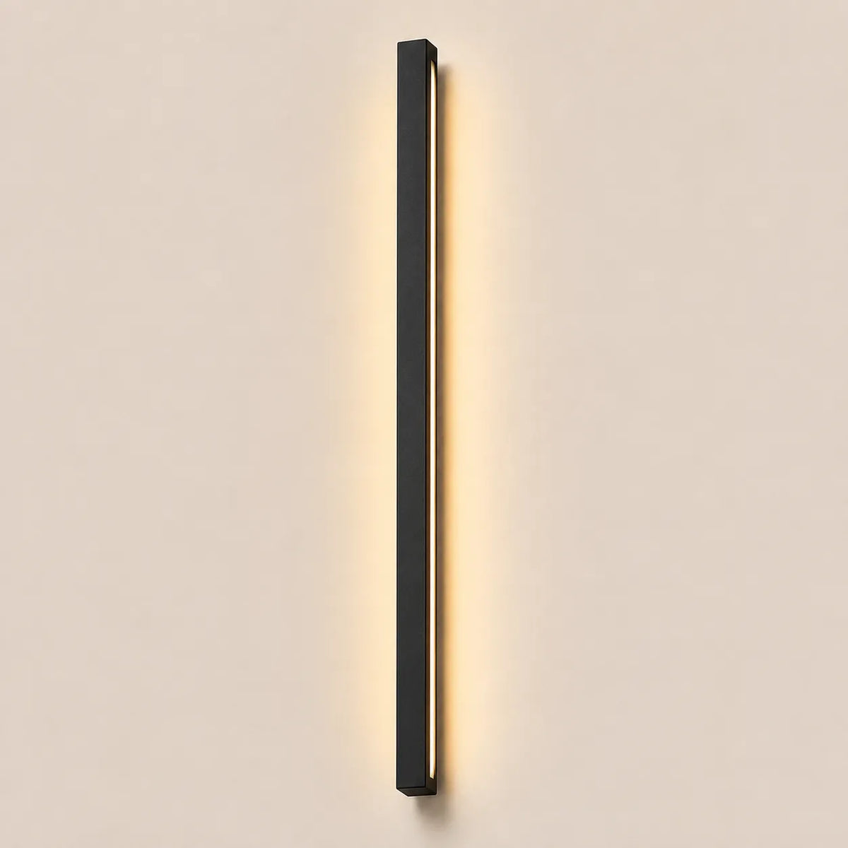 Applique murale extérieure LED verticale noire en fer disponible en plusieurs longueurs